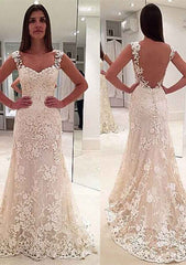 Appliqued Sheath/Column Sweetheart Sleeveless Sweep Train Lace Wedding Dress