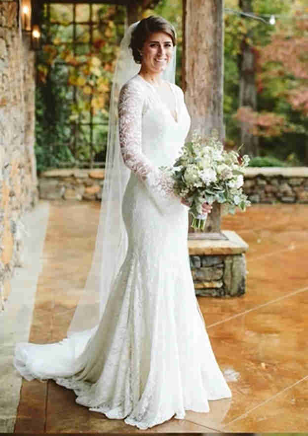 Sweep Train Trumpet/Mermaid Lace Wedding Dress with Full/Long Sleeve