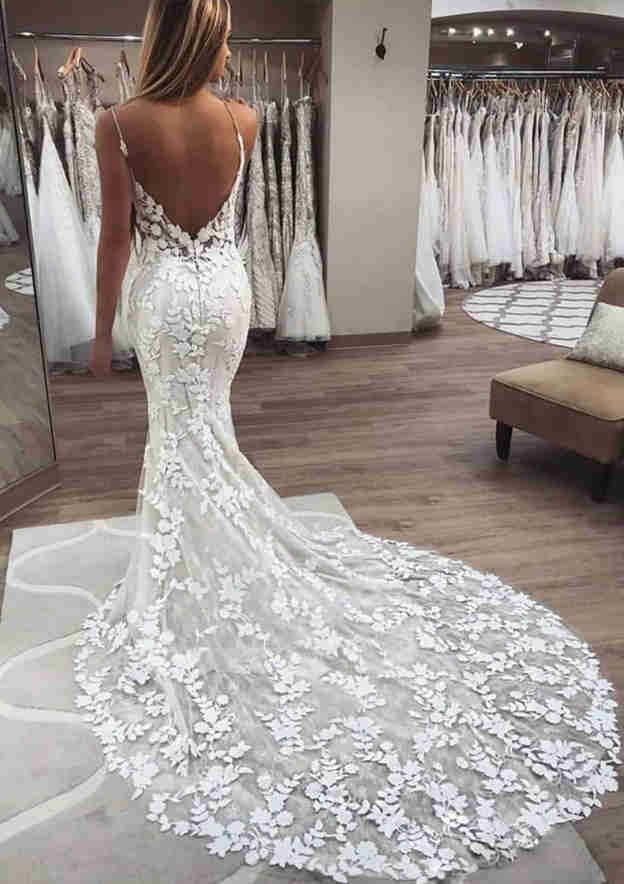 Lace Wedding Dress Trumpet/Mermaid Sleeveless V-Neck Chapel Train with Appliqued