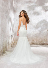 V Neck Sleeveless Chapel Train Tulle Lace Wedding Dress with Appliques Beading, Trumpet/Mermaid