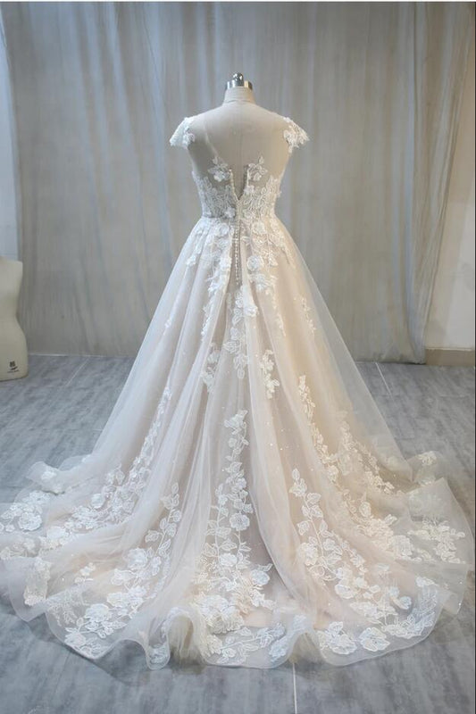 A-Line Vintage Backless Bateau Wedding Dress with Tulle Appliques and Lace