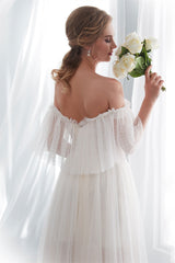 Beach Wedding Dress in Tulle with Off-the-Shoulder Design