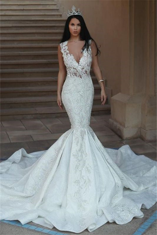 V-Neck Mermaid Wedding Gown Without Sleeves Featuring Lace Appliques