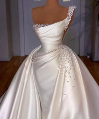 Elegant White Mermaid Bridal Gown with One Shoulder and Pearl-Adorned Detachable Skirt