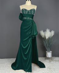 Elegant Spaghetti Straps Split Mermaid Prom Dress Long Pleated Sleeveless Evening Gown with Beading Sequins