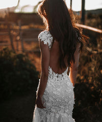 Elegant Backless Mermaid Tulle Gown with Lace for the Modern Sweetheart