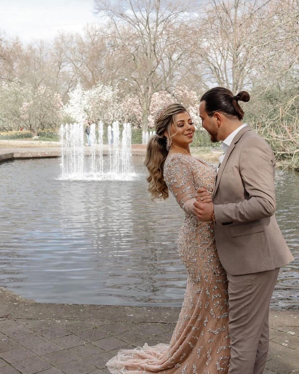 Elegant V-neck Mermaid Wedding Gown with Long Sleeves and Slit