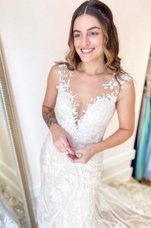 Elegant Floor-length Mermaid Wedding Dress with Unique Lace Appliques