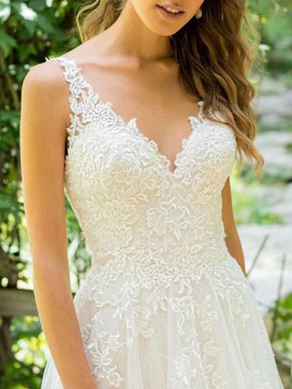 Beach Wedding Dress with Sleeveless Tulle Lace