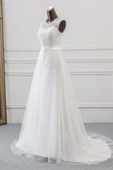 Long A-line Vintage Wedding Dress in Jewel Tulle with Lace Appliques