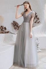 Gorgeous Light Grey Short Sleeve Prom Dress Tulle Long With Beads