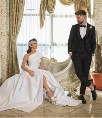Elegant One-Shoulder A-Line Satin Wedding Gown Featuring a Slit