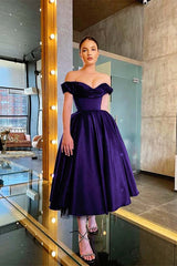  Off-the-Shoulder Prom Dress Short Black Pleated Dress