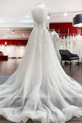 Elegant A-line Wedding Gown with Sweetheart Neckline and Open Back in Stunning Tulle