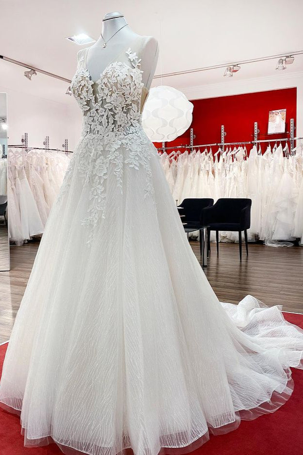 Elegant Sleeveless A-line Tulle Wedding Dress with Ruffles and Lace Appliques