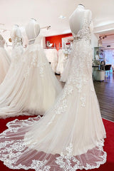 Backless Sleeveless Long Mermaid Wedding Dress in Modern Tulle With Lace
