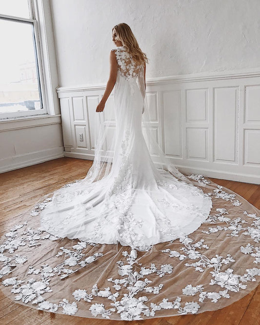 Elegant Sleeveless Mermaid Wedding Gowns with Appliques Lace