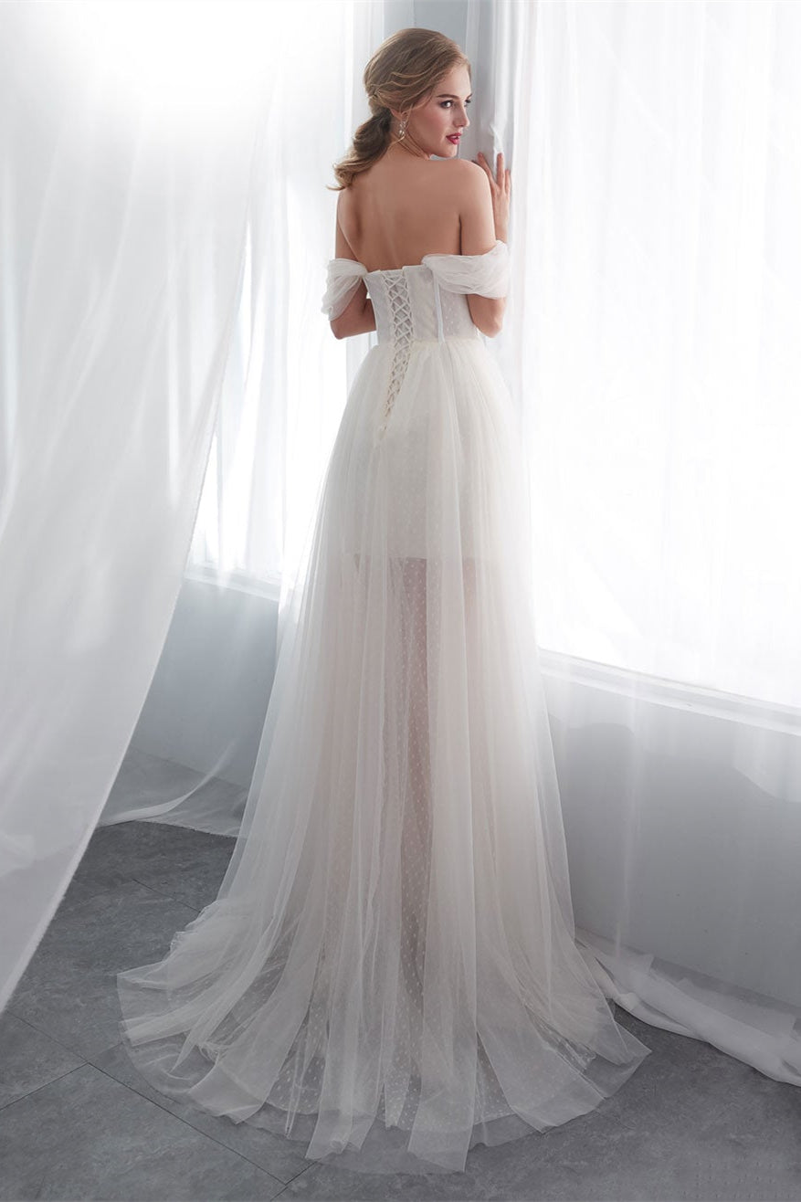 Elegant Long Tulle Wedding Dress with Off-the-Shoulder Design