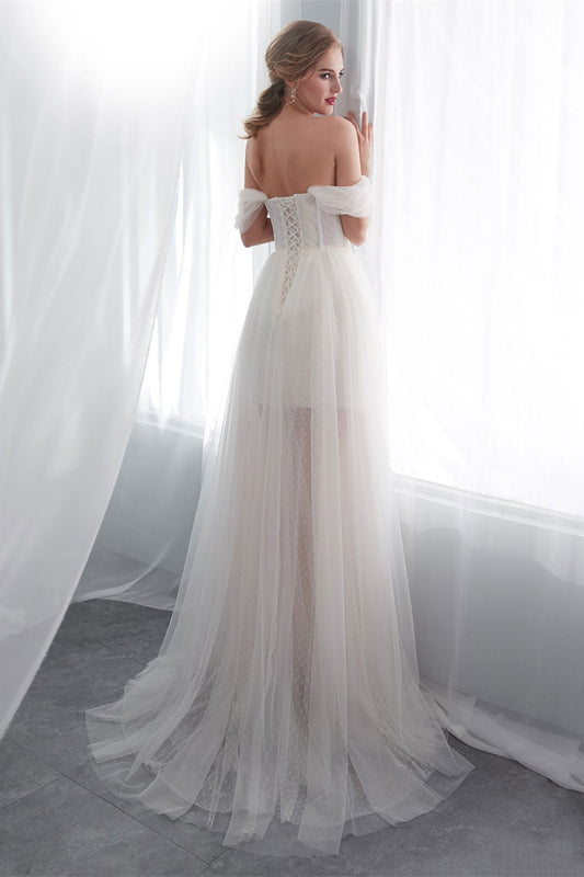 Elegant Long Tulle Wedding Dress with Off-the-Shoulder Design