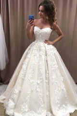 Sweetheart Long Wedding Dress with Floral Lace Appliques in Elegant Ball Gowns