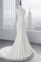 Elegant Floor-length Off-The-Shoulder Mermaid Bridal Gown With Lace