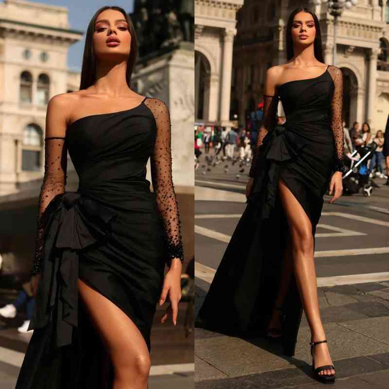 Fabulous Black Long Sleeves Prom Dress Mermaid High Split With Beads