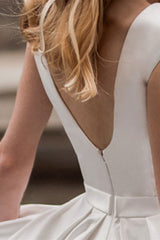 Wedding Dress With Cap Sleeves and Pockets