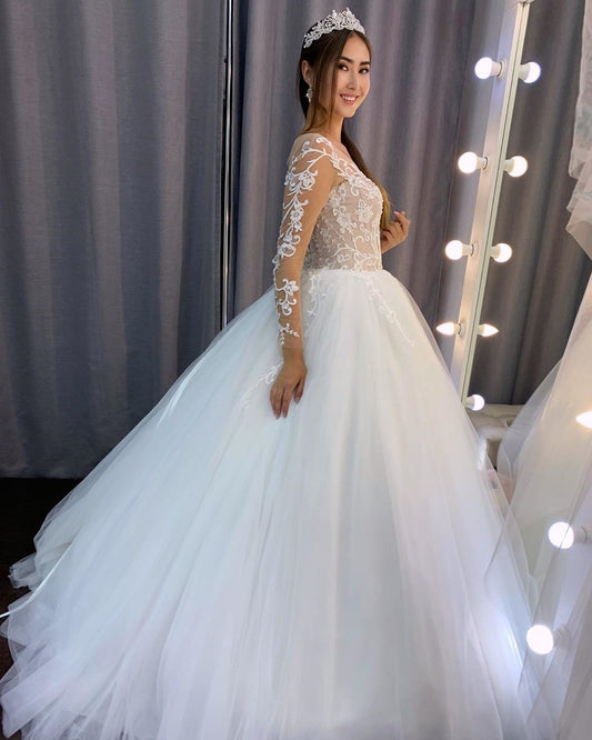 Elegant A-line Wedding Gown with Long Lace Sleeves and Tulle