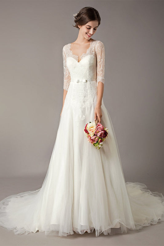 Beach Wedding Dress with Half-Sleeves in Lace