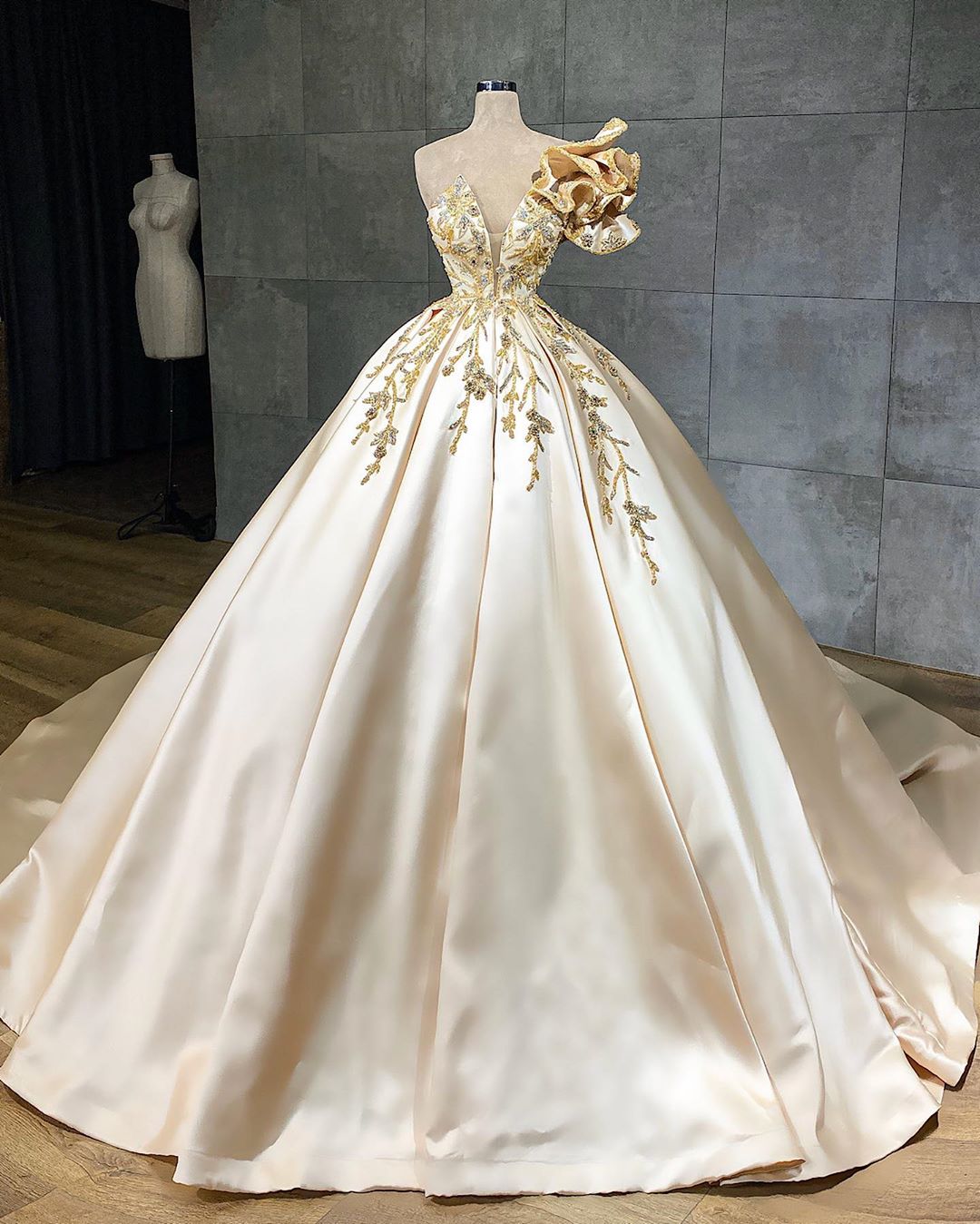Elegant Sweetheart A-Line Floor-length Bridal Gown Featuring Satin Ruffles