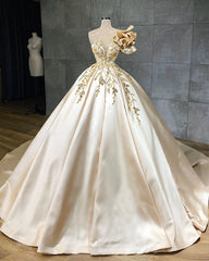 Elegant Sweetheart A-Line Floor-length Bridal Gown Featuring Satin Ruffles