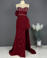 Elegant Spaghetti Straps Split Mermaid Prom Dress Long Pleated Sleeveless Evening Gown with Beading Sequins