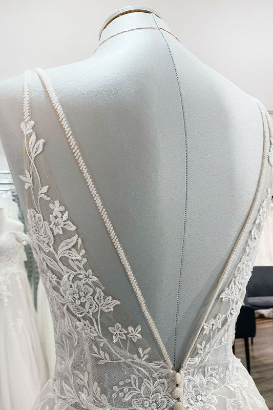 Elegant A-Line Wedding Gown with Long V-Neck and Lace Tulle Spaghetti Straps