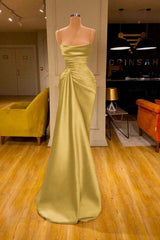  Cabernet Spaghetti-Strap Mermaid Prom Dress with Ruffles