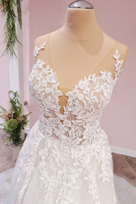 Elegant Backless Sweetheart Wedding Gown in A-Line Lace Tulle with Floor-length Appliques