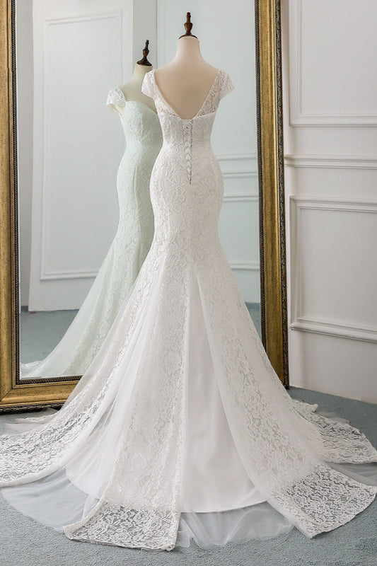 Elegant Sweetheart Mermaid Gown with Modern Lace and Cap-Sleeves