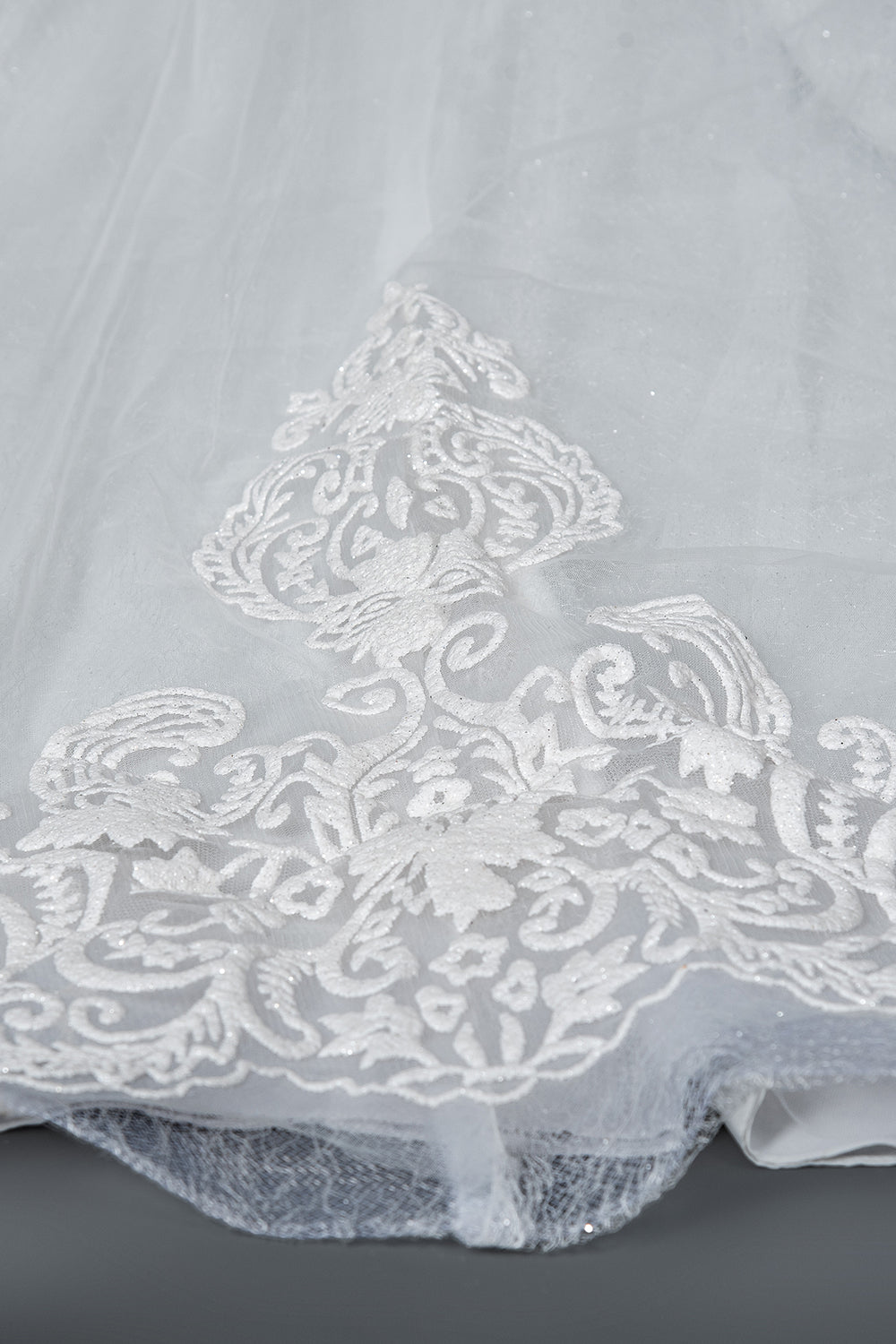 Elegant Cap Sleeve Sheer Tulle Ball Gown Wedding Dress With V-neck Lace