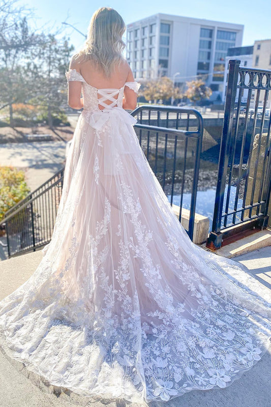 Sweetheart A-line Wedding Dress with Elegant Off-The-Shoulder Tulle Train and Appliques Lace