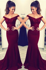 Stunning Off-the-Shoulder Burgundy Mermaid Prom Dress With Lace Appliques