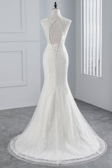 Elegant Sleeveless Long Mermaid Jewel Wedding Dress in Luxury Tulle with Appliques Lace