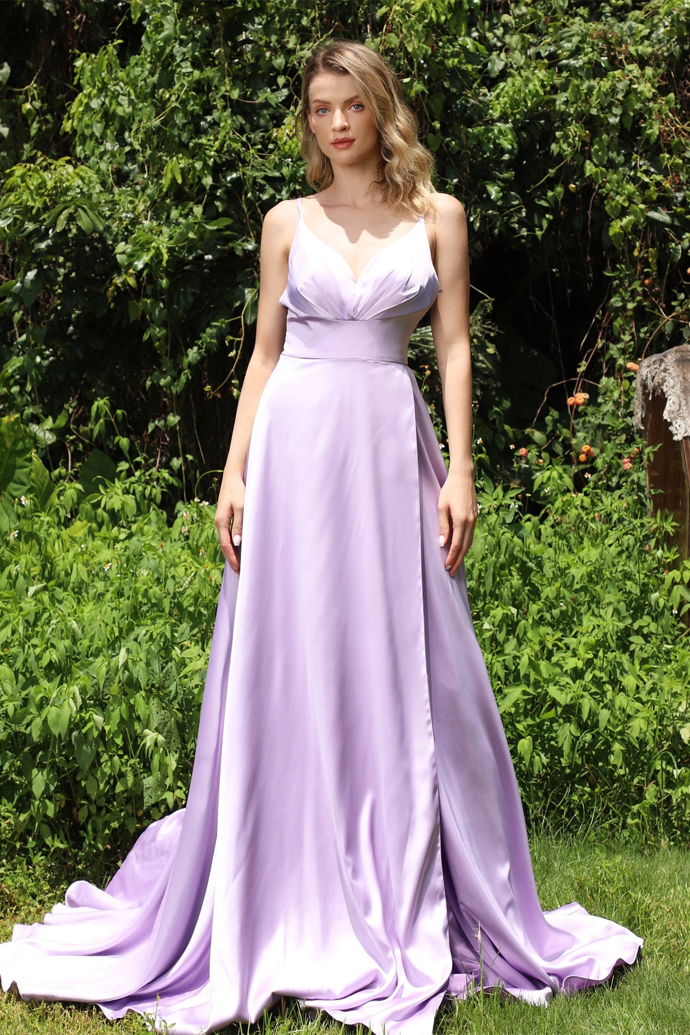 Chic Lilac Spaghetti-Straps Prom Dress V-Neck Sleeveless Long