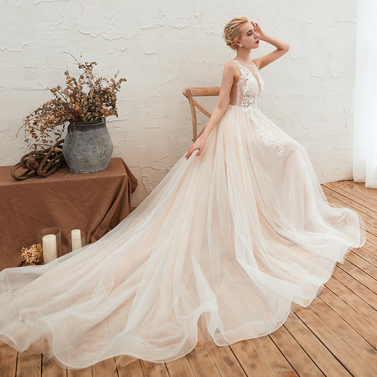 Open Back Vintage A-line Wedding Dress with Floral Lace in Bateau Tulle