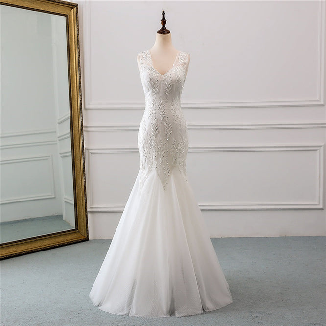 Elegant Long Mermaid V-neck Wedding Gown in Tulle with Beadings