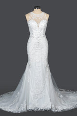 Elegant Mermaid Wedding Dress with Beaded Appliques and Scoop Jewel Neckline