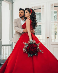 Princess Wedding Dresses in Elegant Long Satin with V-neck and Lace