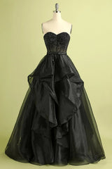 Elegant Black Sweetheart Prom Dress Organza with Beads
