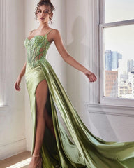 Beautiful Spaghetti-Straps Sleeveless Prom Dresses Mermaid Slit With Beadings