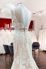 Backless Sleeveless Long Mermaid Wedding Dress in Modern Tulle With Lace