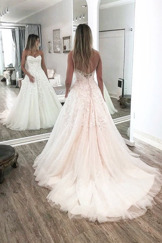 Sweetheart A-line Long Wedding Dress in Tulle with Lace Appliques