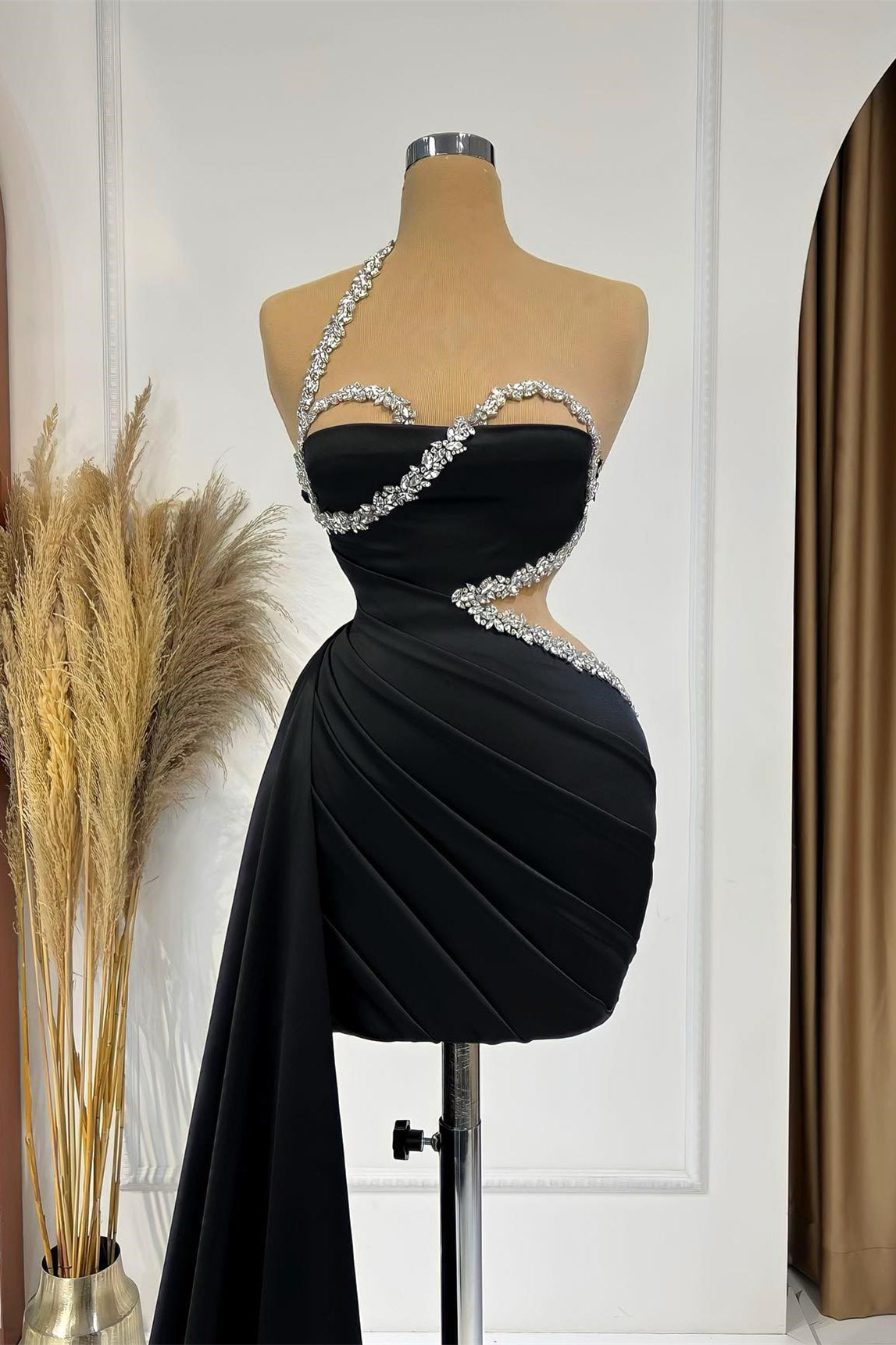 Gorgeous Black Sleeveless Short Prom Dress With Beadings Ruffles On Sale
